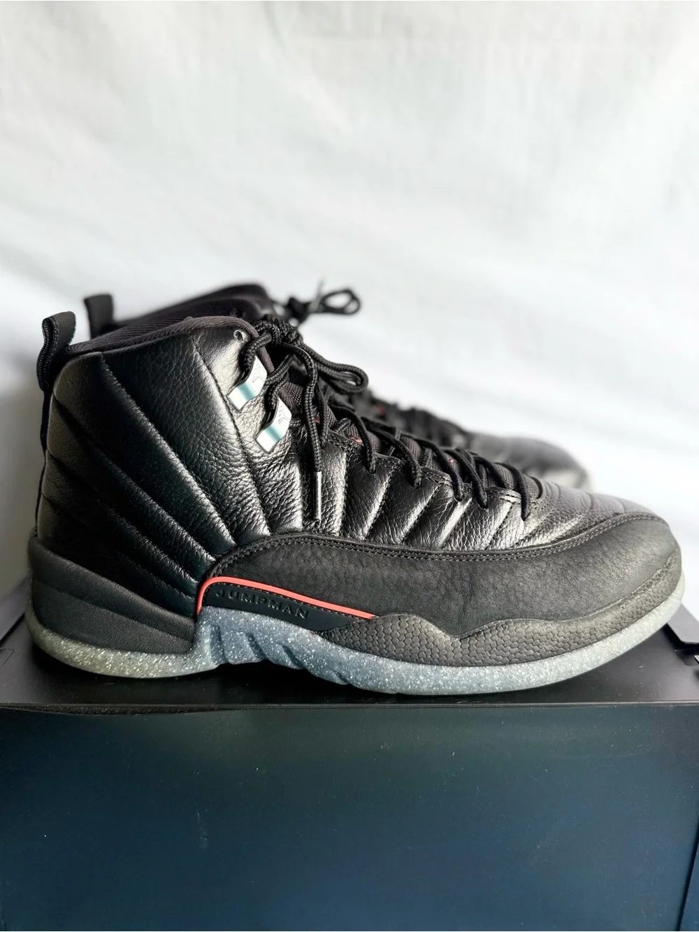AUTHENTIC Jordan 12 Retro Utility size 10 DC1062-006 2021 PRE-OWNED